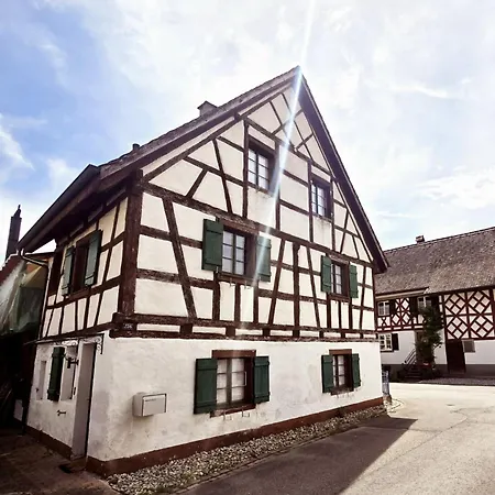 Chalet Happy Cow - Top Lage Naehe Bodensee, Rheinfall, Schaffhausen & Zuerich - Laendliche Idylle Mit Privat-Parkplatz Und Viel Komfort - 120M2 - 3 Stockwerke Ramsen Exterior photo